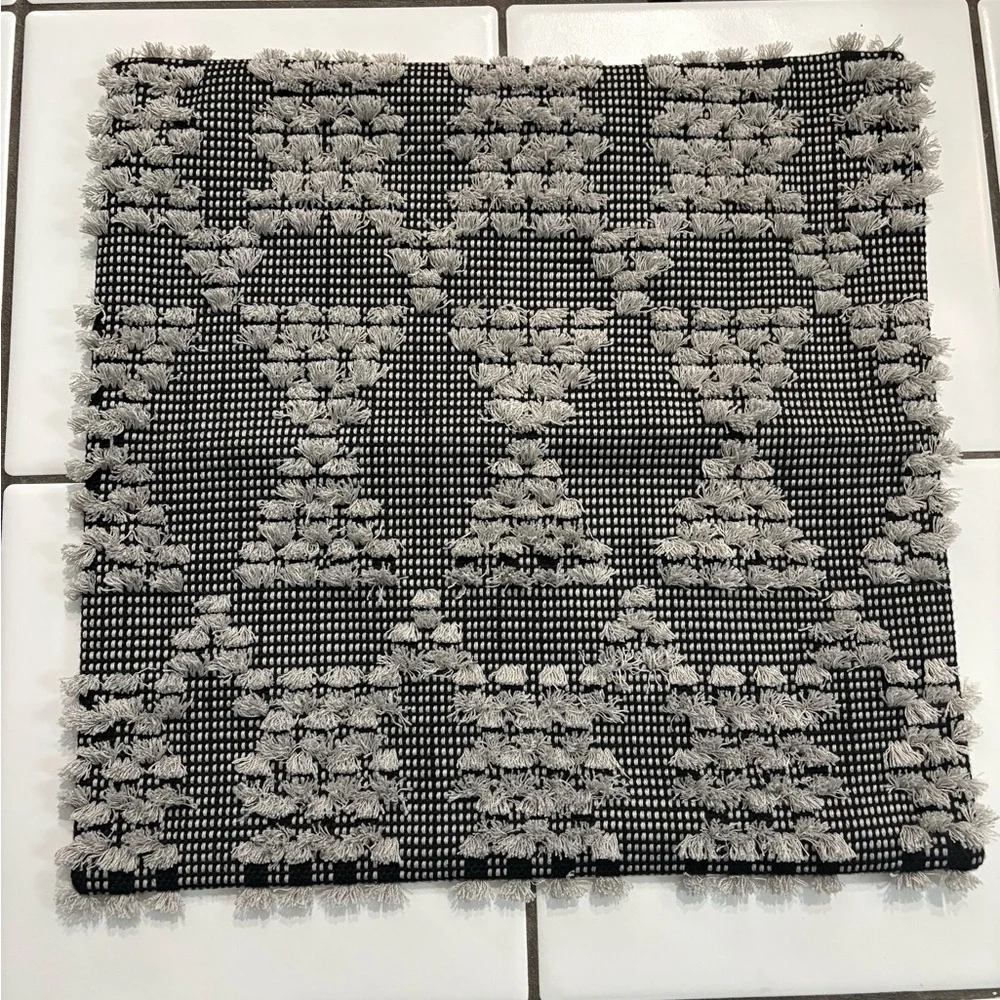 Ikea ANNAMETTE Set Of 2 Throw Pillow Covers 20x20